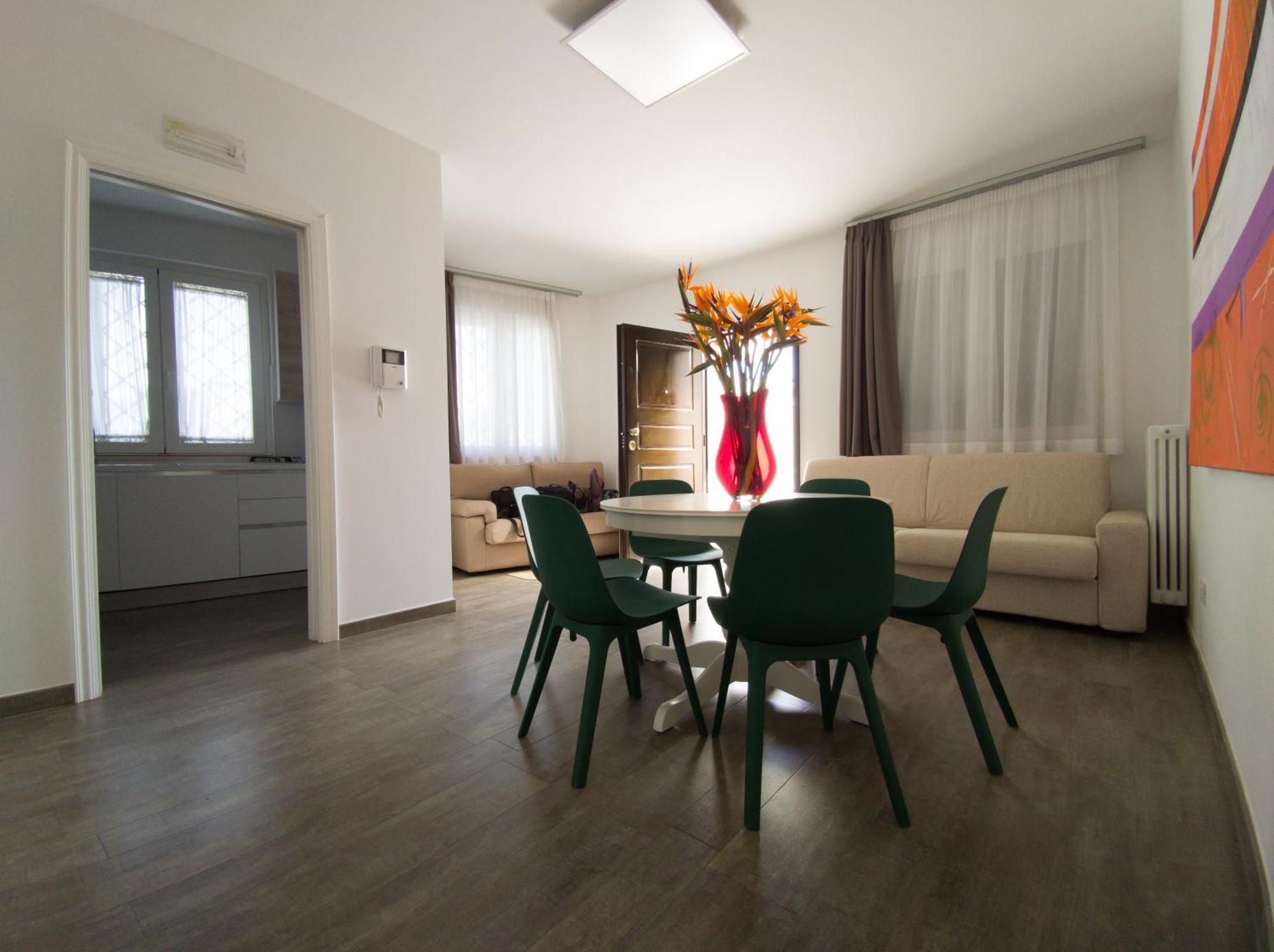 كونفيرسانو Relais Villa Magnolia الغرفة الصورة